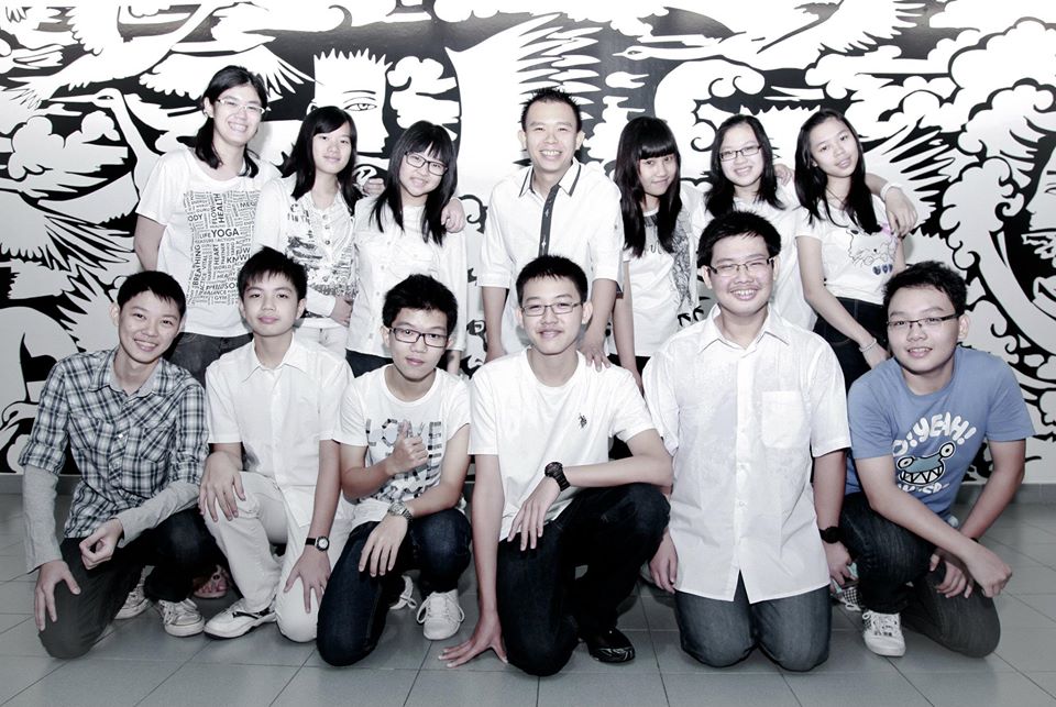 414928_2737103868341_885986470_o